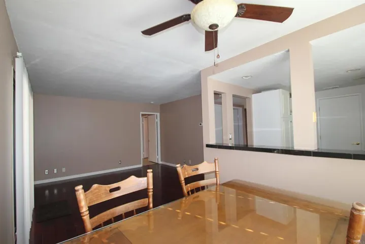 1087 Shadowridge Dr 105, Vista, California 92081