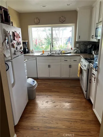 1211 Kingsdale Drive, Corona, California 92878