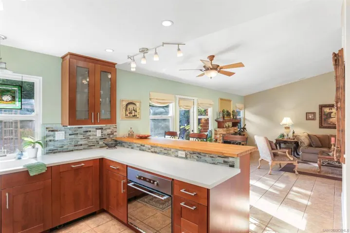 2933 Segovia Way, Carlsbad, California 92009