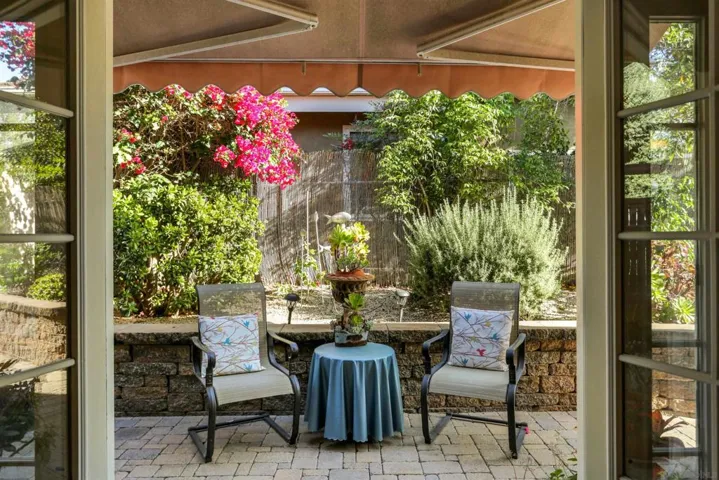 2933 Segovia Way, Carlsbad, California 92009
