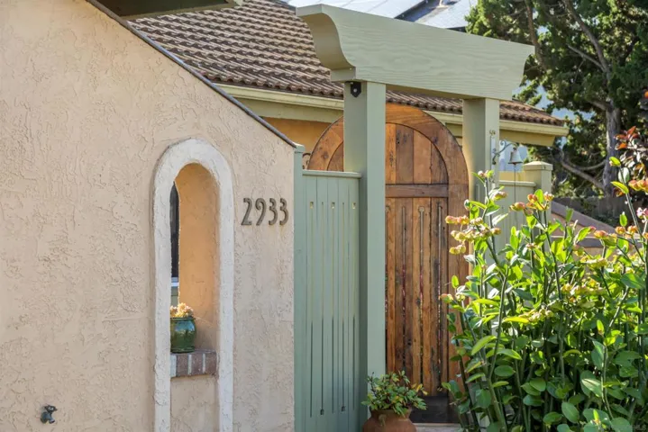 2933 Segovia Way, Carlsbad, California 92009