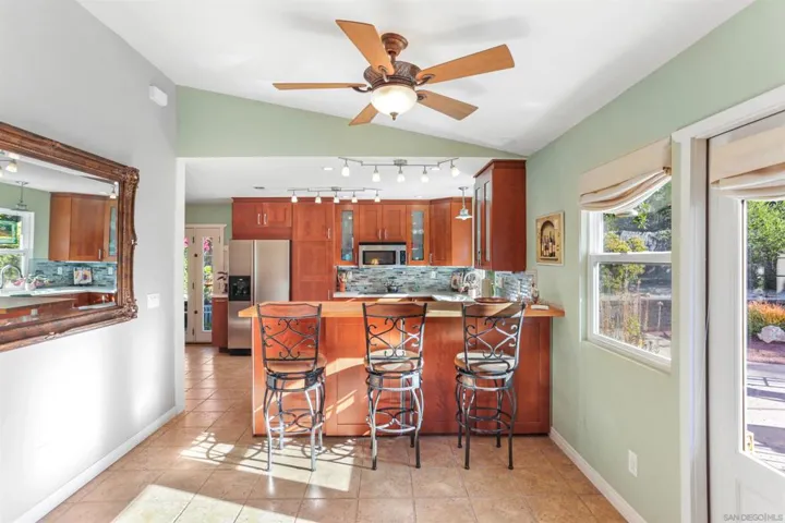 2933 Segovia Way, Carlsbad, California 92009
