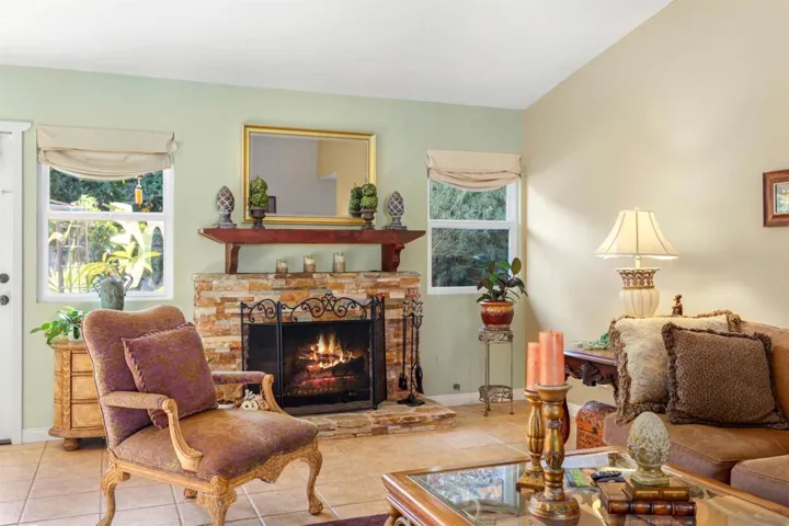 2933 Segovia Way, Carlsbad, California 92009