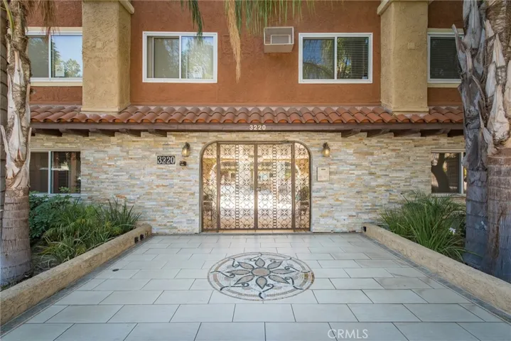 3220 Altura Avenue 232, Glendale, California 91204