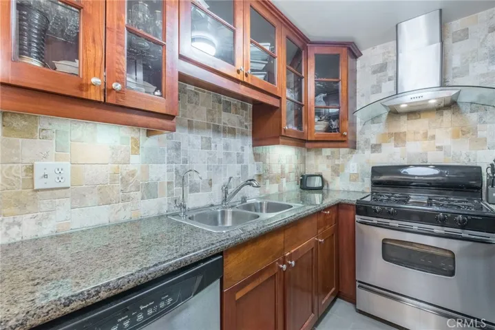 3220 Altura Avenue 232, Glendale, California 91204