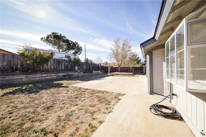 20420 Dawn Avenue, Tehachapi, California 93561