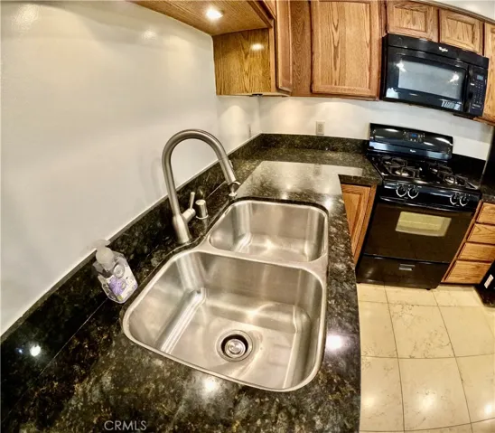 5420 Sylmar Avenue 213, Sherman Oaks, California 91401