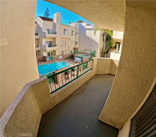 5420 Sylmar Avenue 213, Sherman Oaks, California 91401
