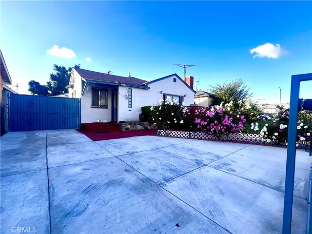 16107 S Bradfield Avenue, Compton, California 90221