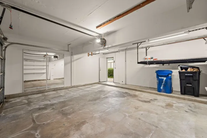 10500 Sunland Boulevard 7, Sunland, California 91040