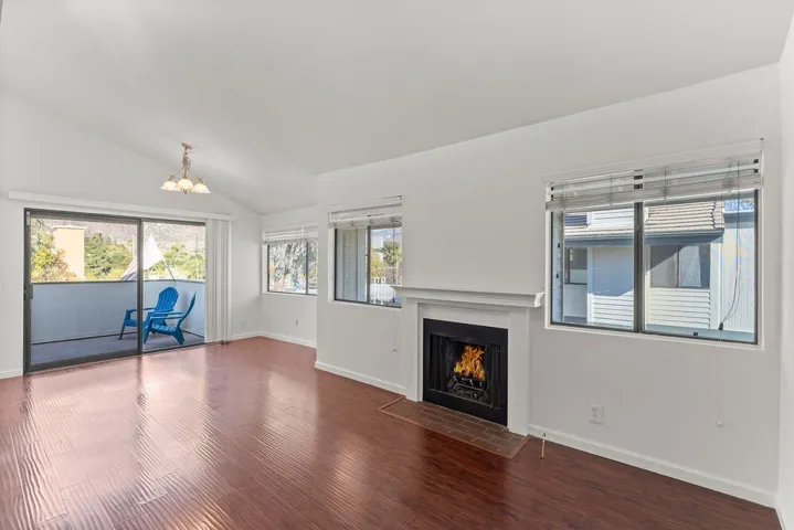 10500 Sunland Boulevard 7, Sunland, California 91040