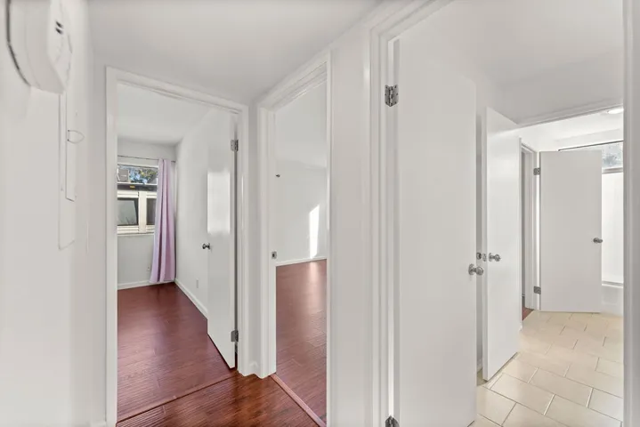10500 Sunland Boulevard 7, Sunland, California 91040