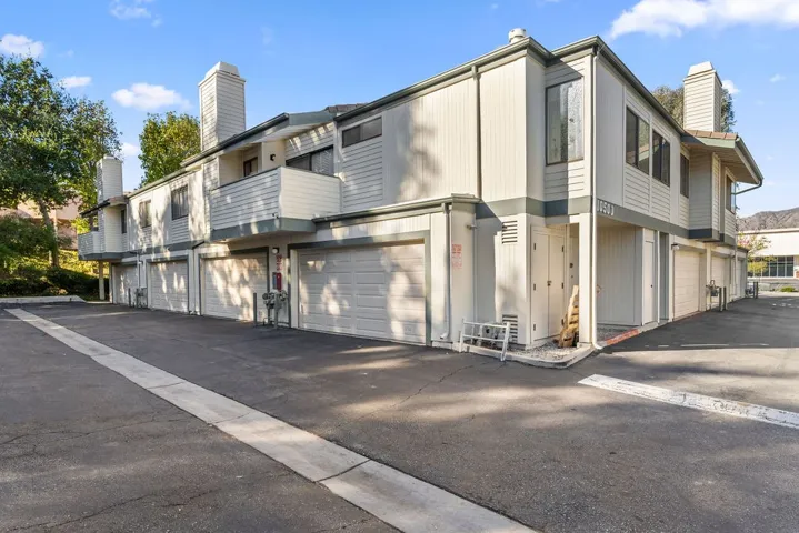 10500 Sunland Boulevard 7, Sunland, California 91040
