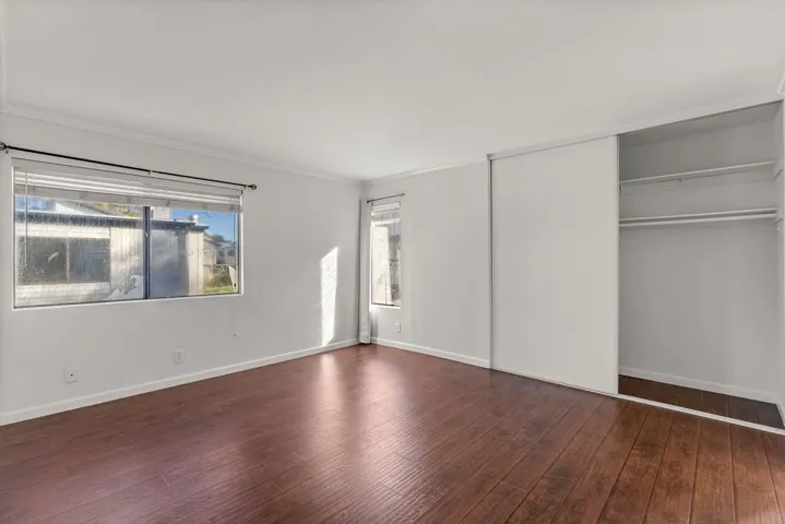 10500 Sunland Boulevard 7, Sunland, California 91040