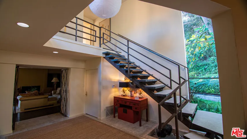 1417 Bluebird Avenue, Los Angeles, California 90069
