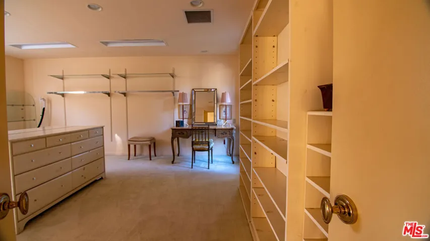 1417 Bluebird Avenue, Los Angeles, California 90069