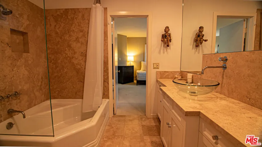 1417 Bluebird Avenue, Los Angeles, California 90069