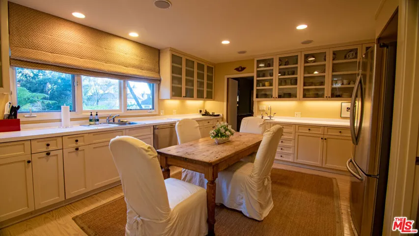 1417 Bluebird Avenue, Los Angeles, California 90069