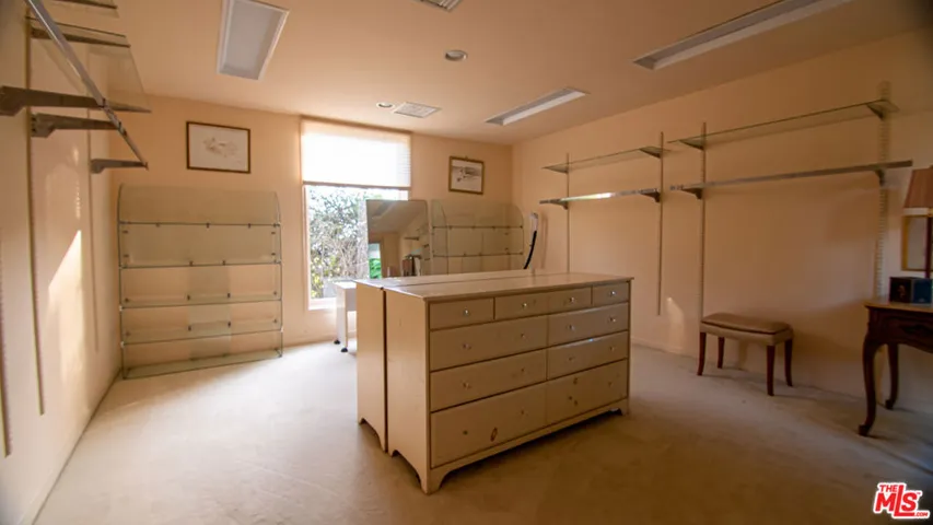 1417 Bluebird Avenue, Los Angeles, California 90069