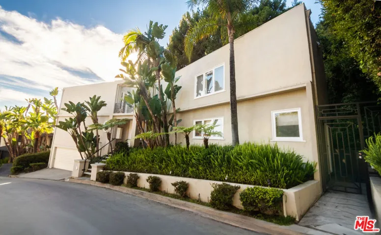 1417 Bluebird Avenue, Los Angeles, California 90069