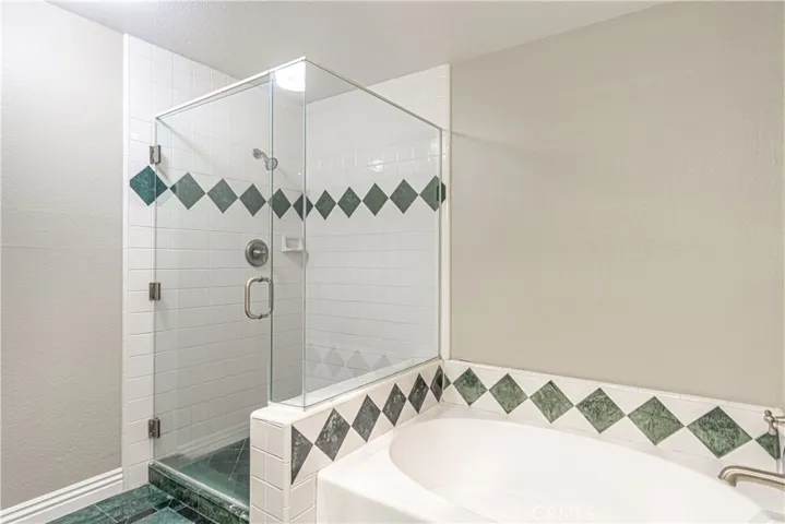 140 The Village 202, Redondo Beach, California 90277