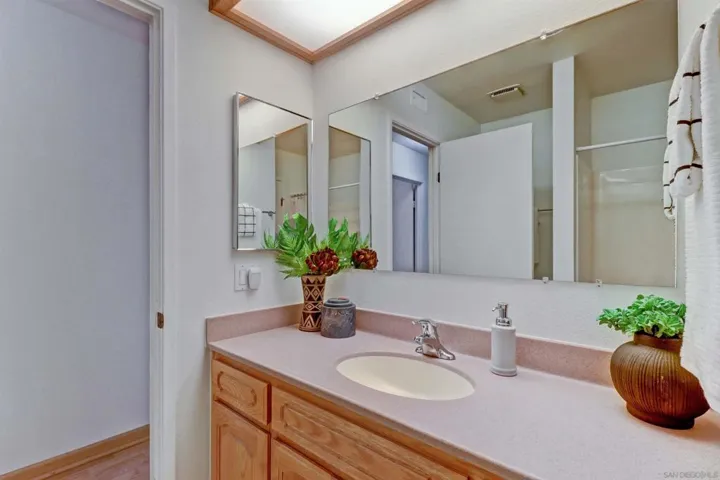 9669 Derald Road, Santee, California 92071