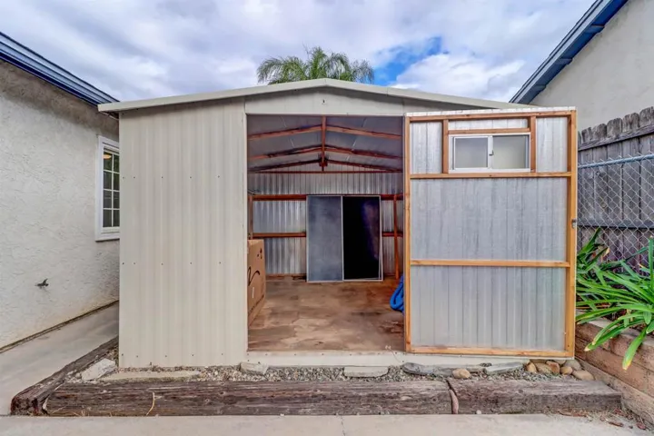 9669 Derald Road, Santee, California 92071