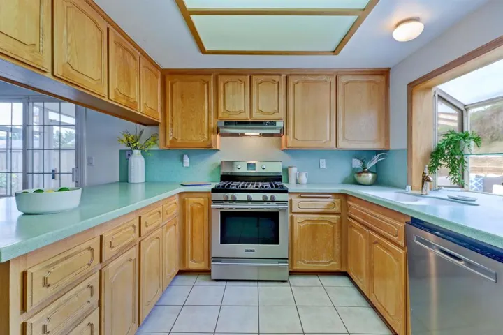 9669 Derald Road, Santee, California 92071
