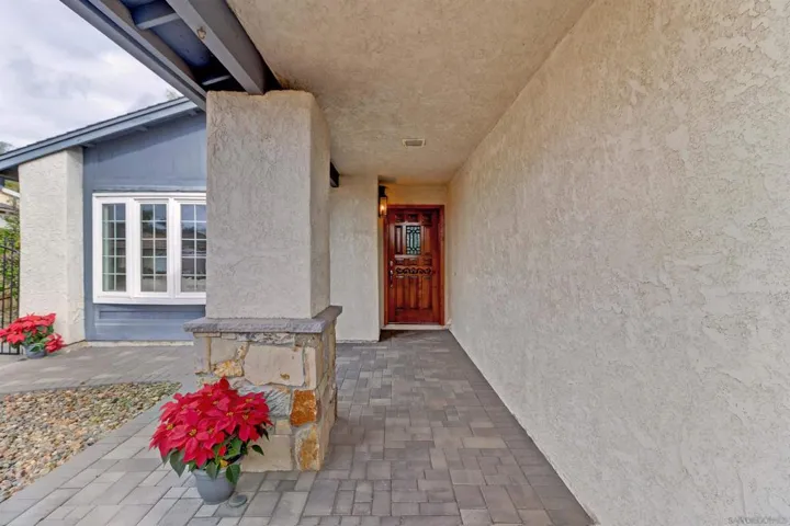 9669 Derald Road, Santee, California 92071