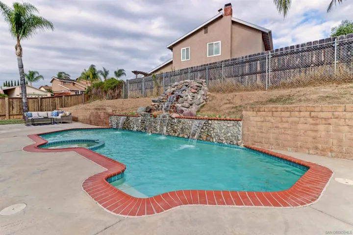 9669 Derald Road, Santee, California 92071