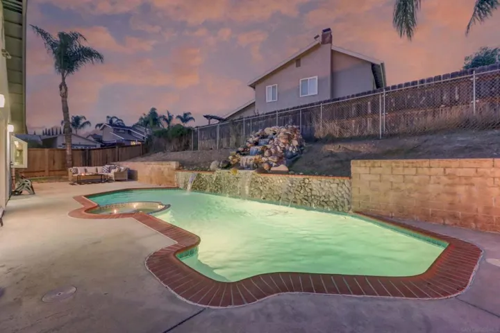 9669 Derald Road, Santee, California 92071