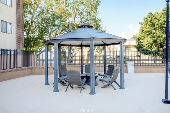 460 Oak Street Unit 308, Glendale, California 91204