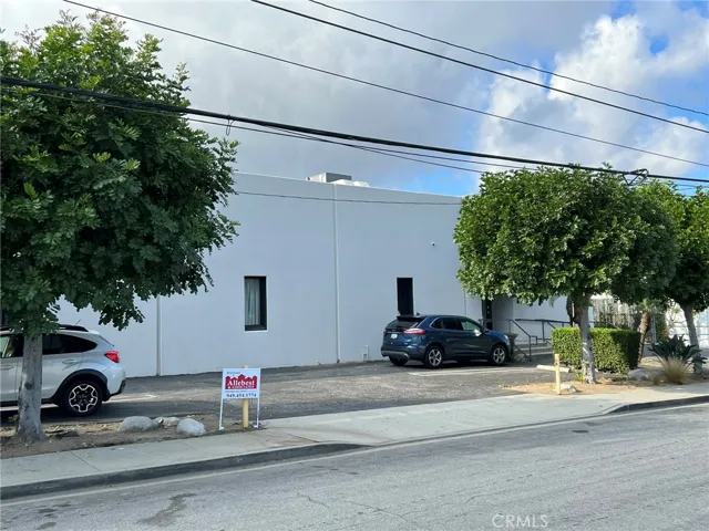 2661 Junipero Avenue, Signal Hill, California 90755