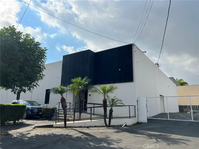 2661 Junipero Avenue, Signal Hill, California 90755