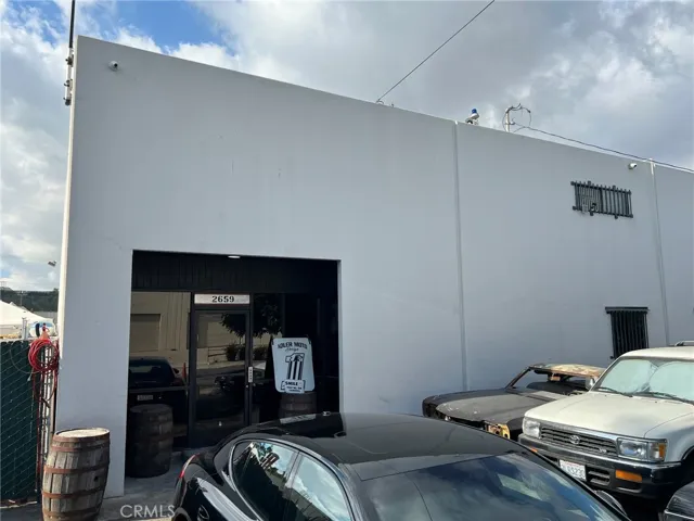 2661 Junipero Avenue, Signal Hill, California 90755