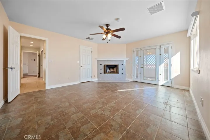 primary bedroom w/fireplace