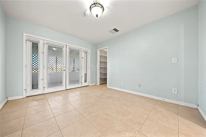 dining area or could be an office or another bedroom