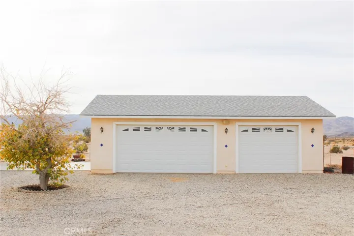 3 car garage