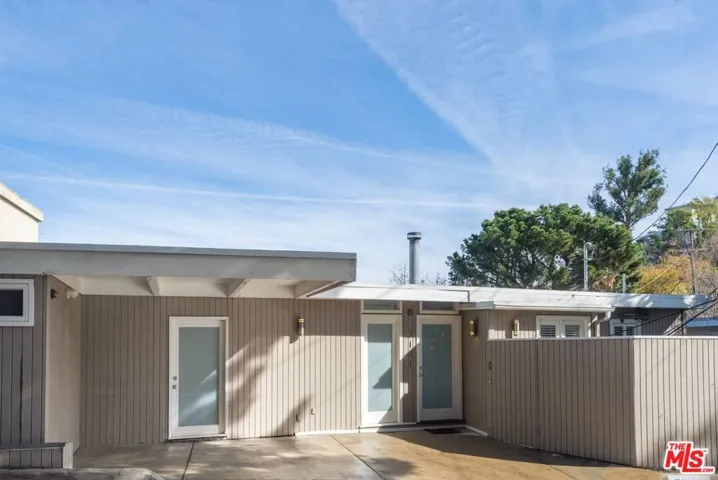 7141 Pacific View Drive, Los Angeles, California 90068