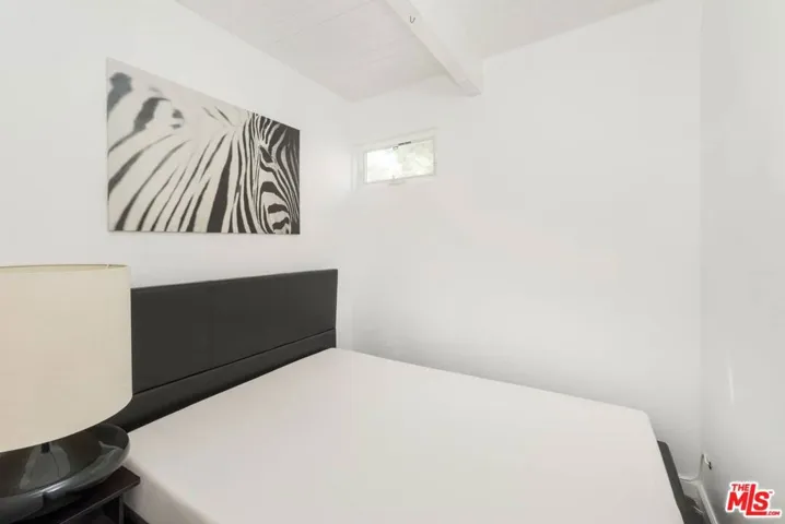 7141 Pacific View Drive, Los Angeles, California 90068