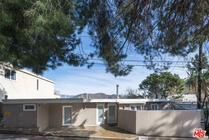 7141 Pacific View Drive, Los Angeles, California 90068
