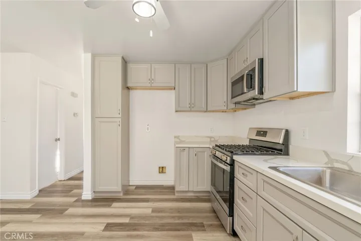 1799 Cottonwood Drive, Colton, California 92324