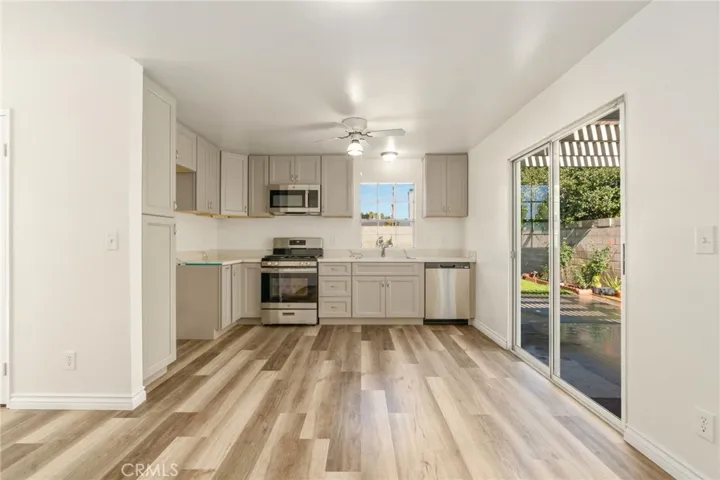 1799 Cottonwood Drive, Colton, California 92324
