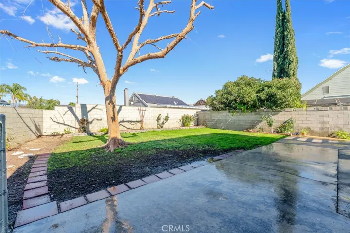 1799 Cottonwood Drive, Colton, California 92324