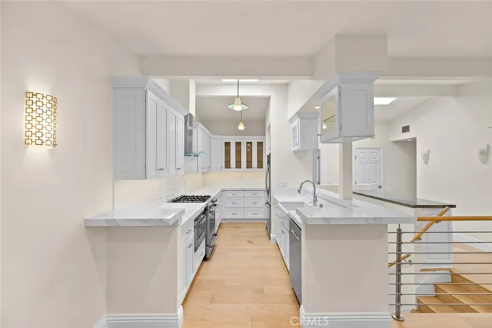 412 Vista Flora, Newport Beach, California 92660
