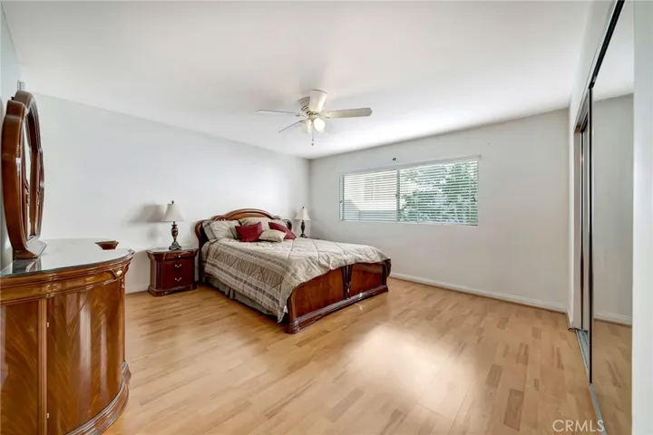 5315 Zelzah Avenue 6, Encino, California 91316