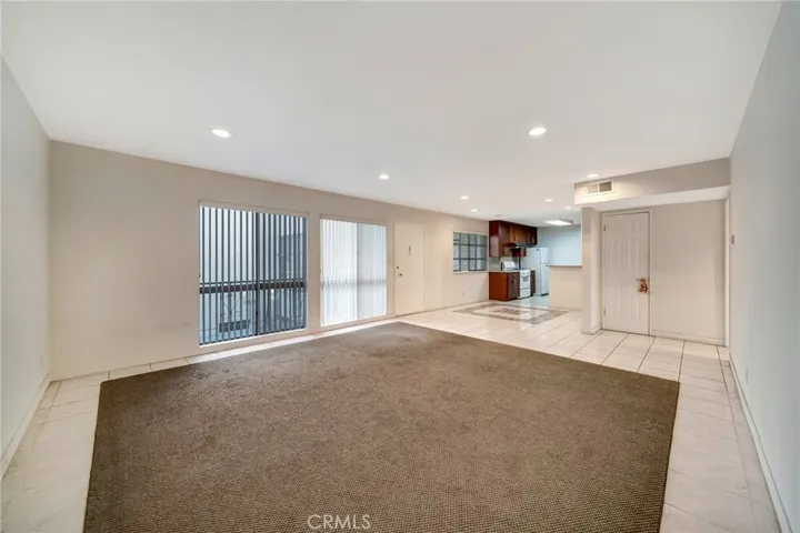 5315 Zelzah Avenue 6, Encino, California 91316