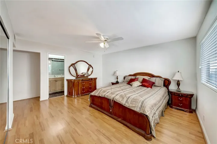 5315 Zelzah Avenue 6, Encino, California 91316