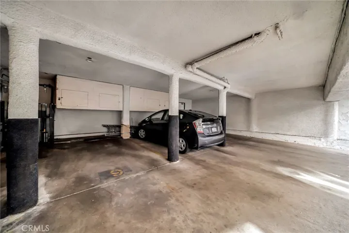 5315 Zelzah Avenue 6, Encino, California 91316