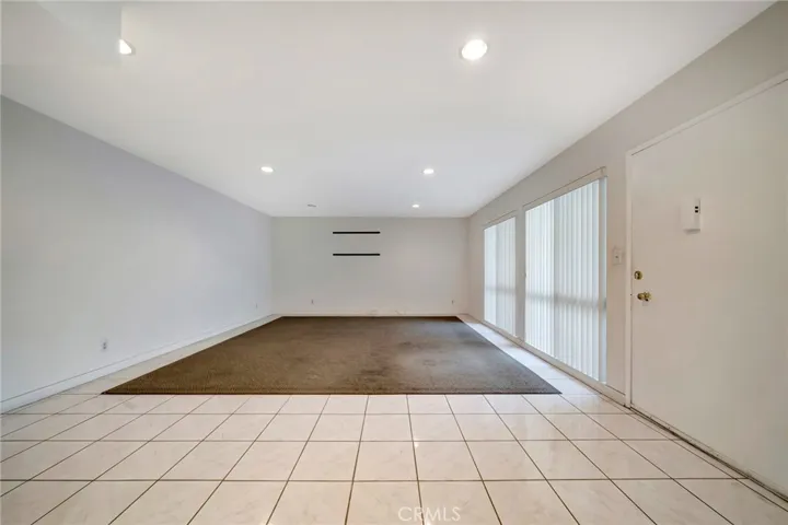 5315 Zelzah Avenue 6, Encino, California 91316